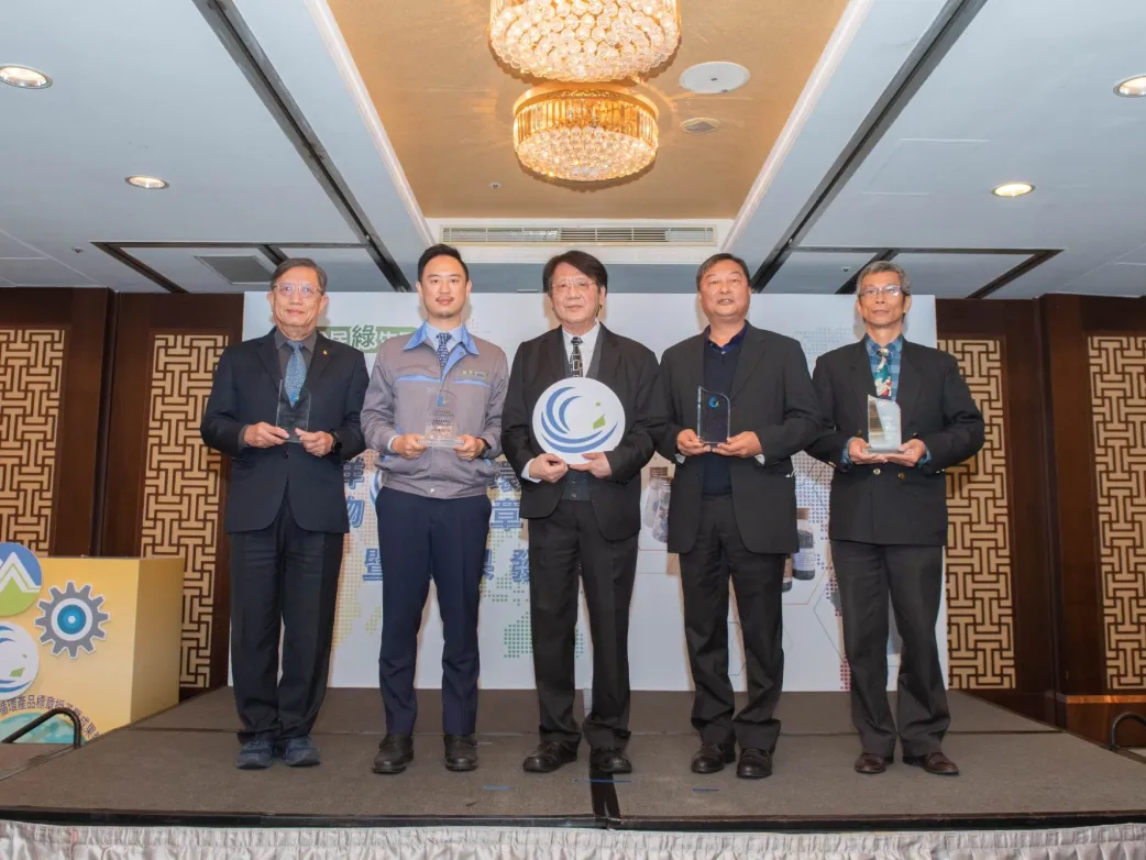 全台第一家獲海洋廢棄物循環產品標章